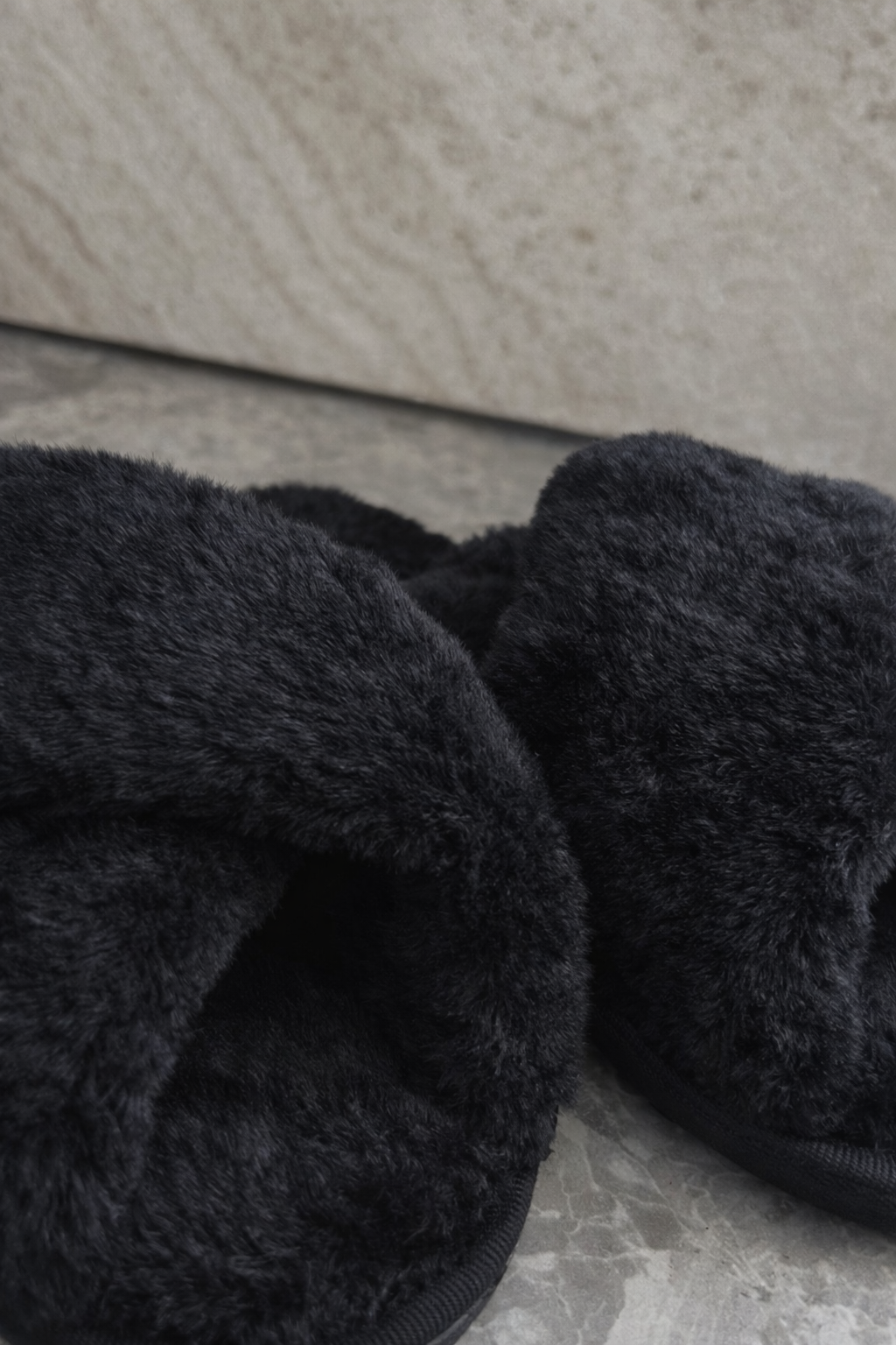 Bella Black Fluffy Slippers