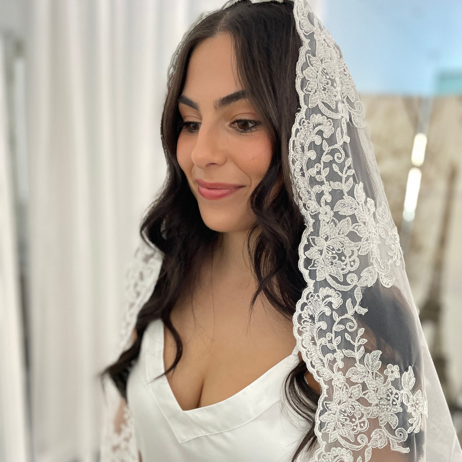 Rena Mantilla Lace Veil Veils - Traditional