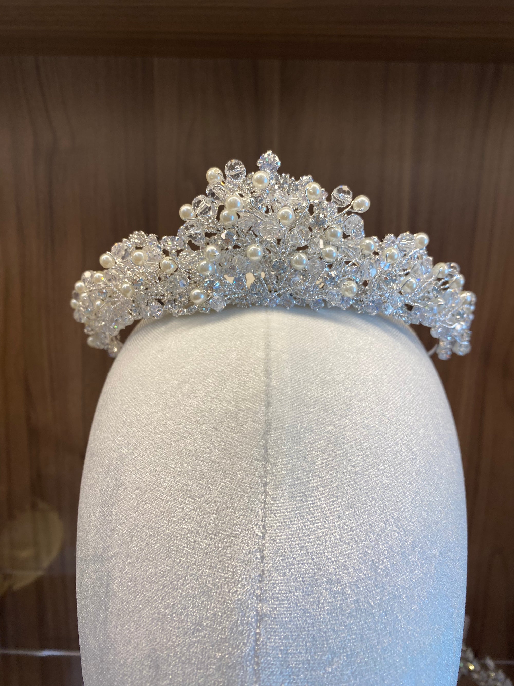 Isea Pearl Bridal Crown Hair Accessories - Tiara & Crown