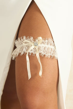 Camilla Luxury Ivory Garter