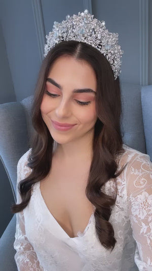 Claudina Bridal Crown