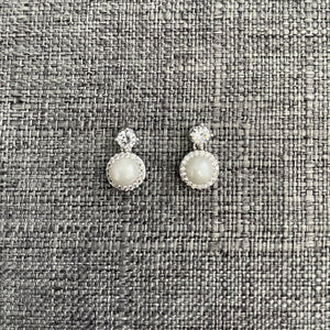 Cassie Pearl Bridal Earrings Earrings - Classic Short Drop    